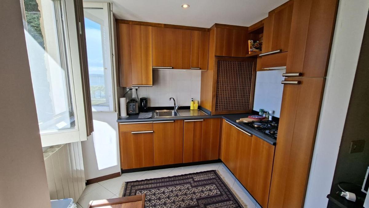Mari House Belgirate - Housity