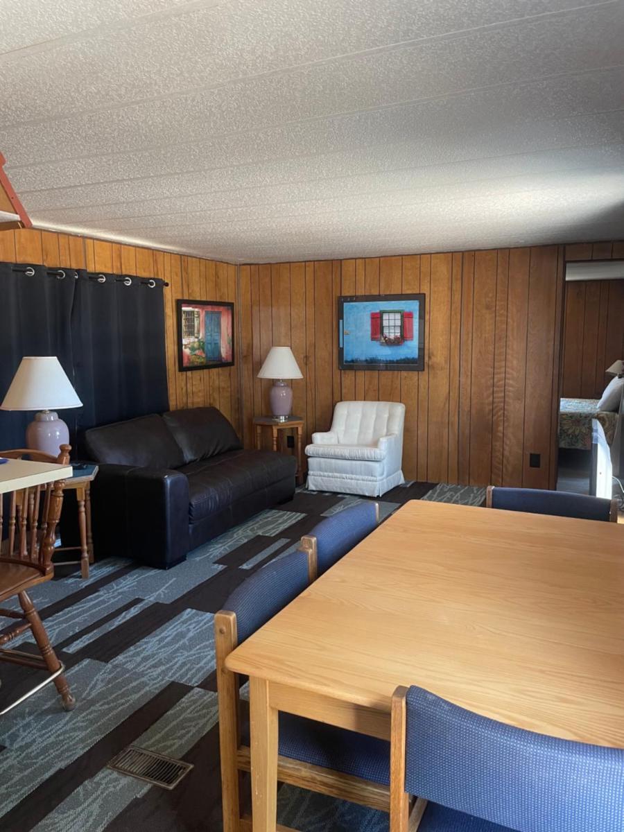 Admiral's Cove Resort - Housity