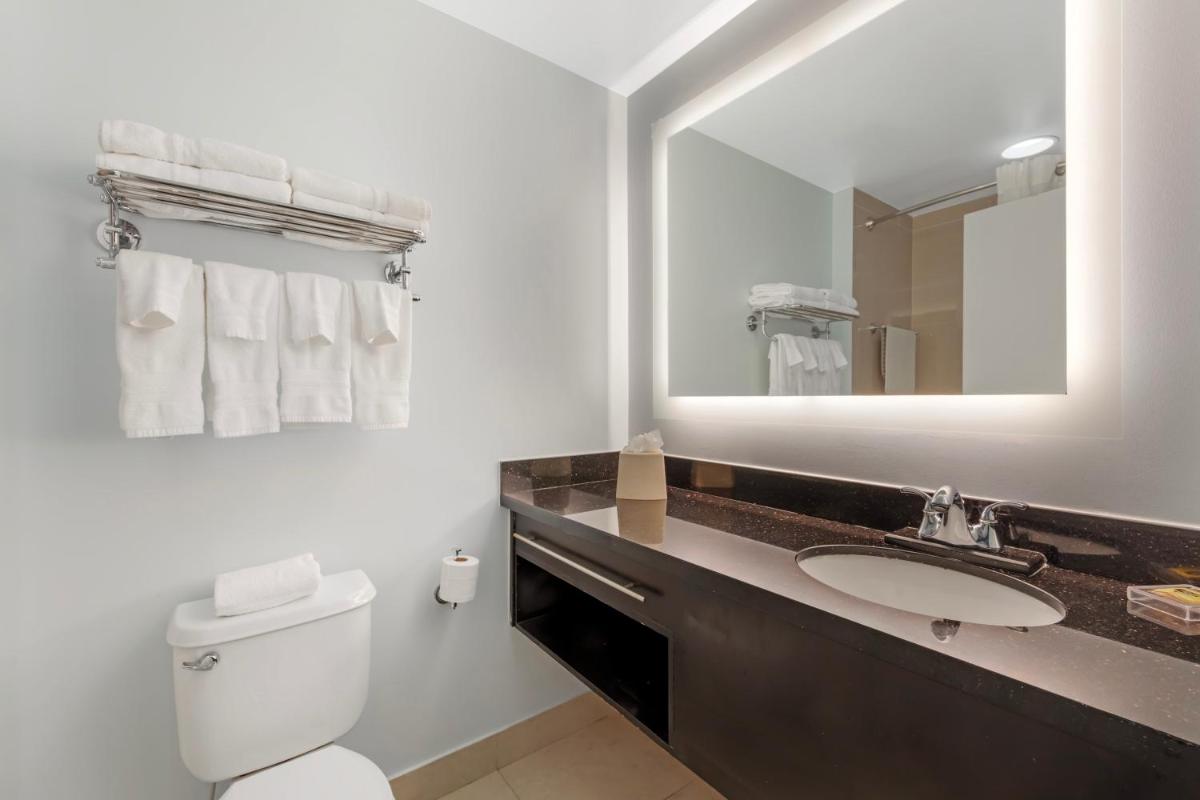 Best Western Plus Miami Airport North Hotel & Suites - Housity