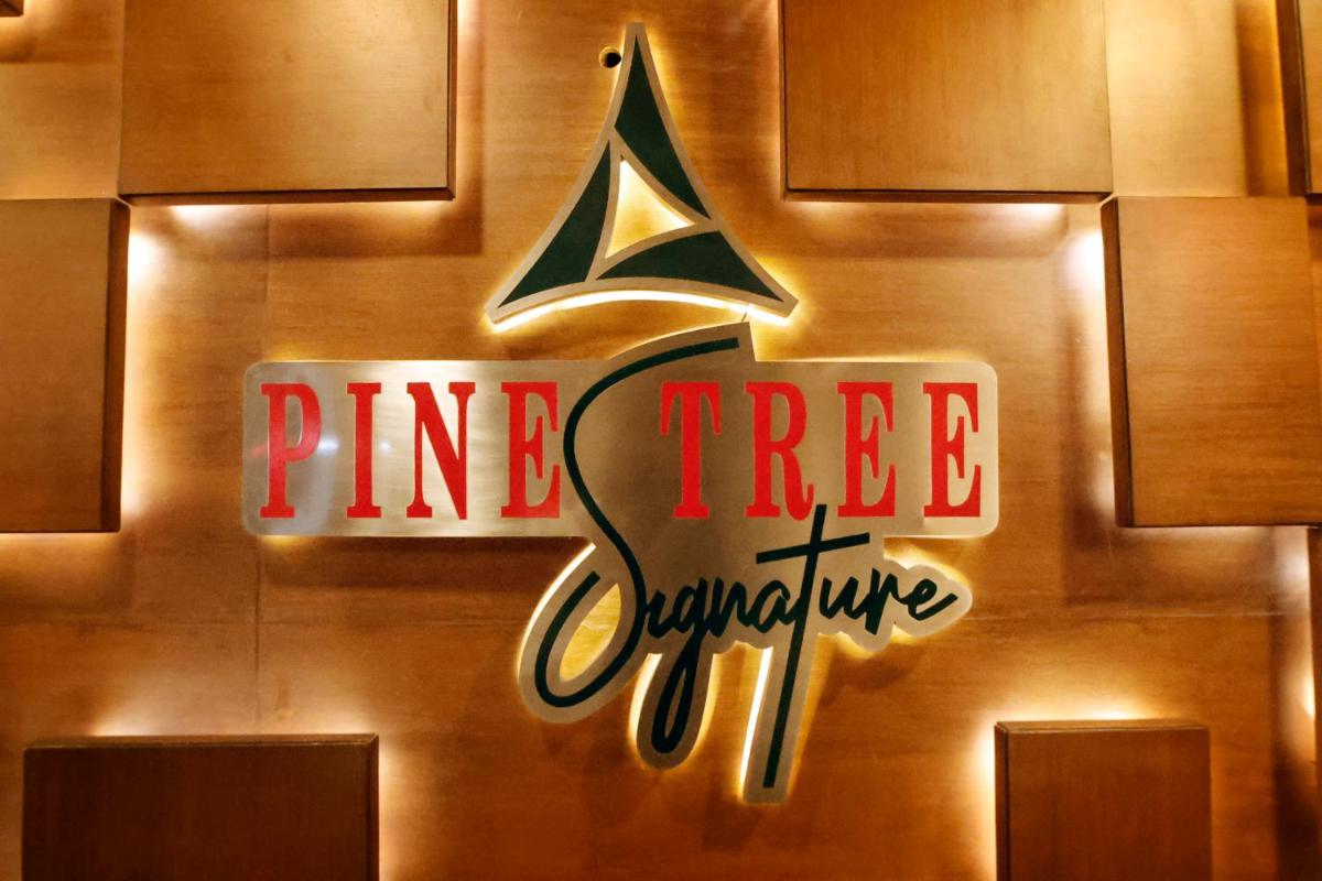 Pine Tree Signature - Housity
