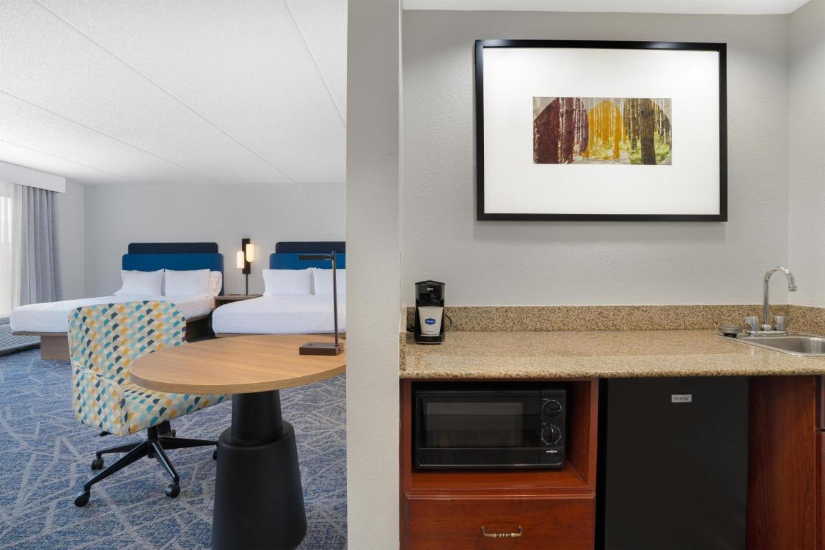 Hampton Inn and Suites of Lamar - Housity