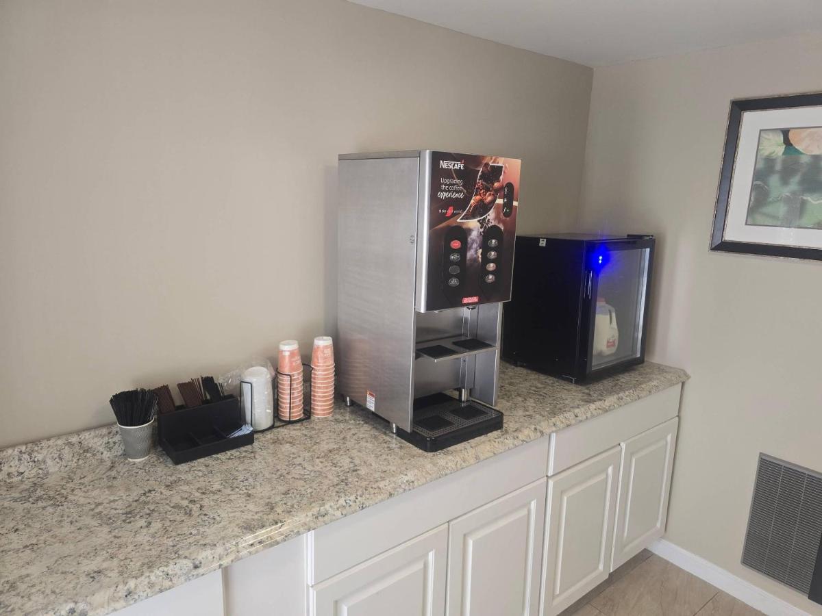 Rodeway Inn - Housity