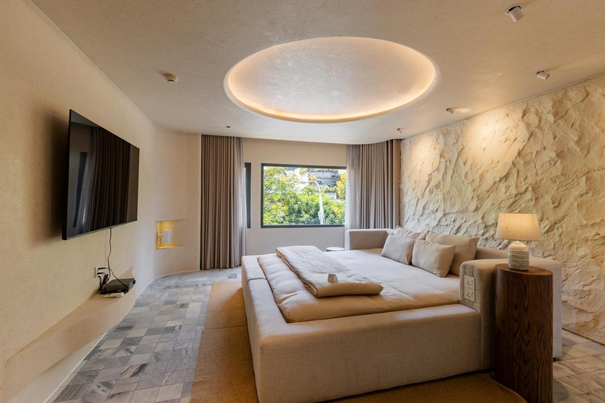 AVA Senses Hotel Hồ Nghinh - Mỹ Khê Beach by AVA LAND - Housity