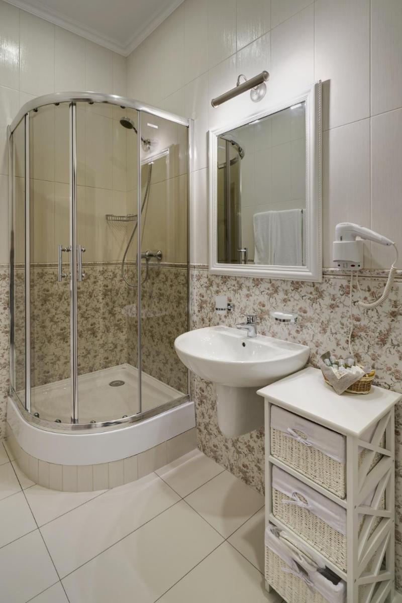 Gostiny Dvor Hotel - Housity