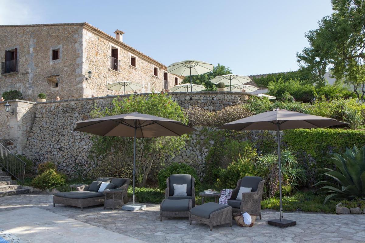 Jardín al aire libre en Casa Font i Roig