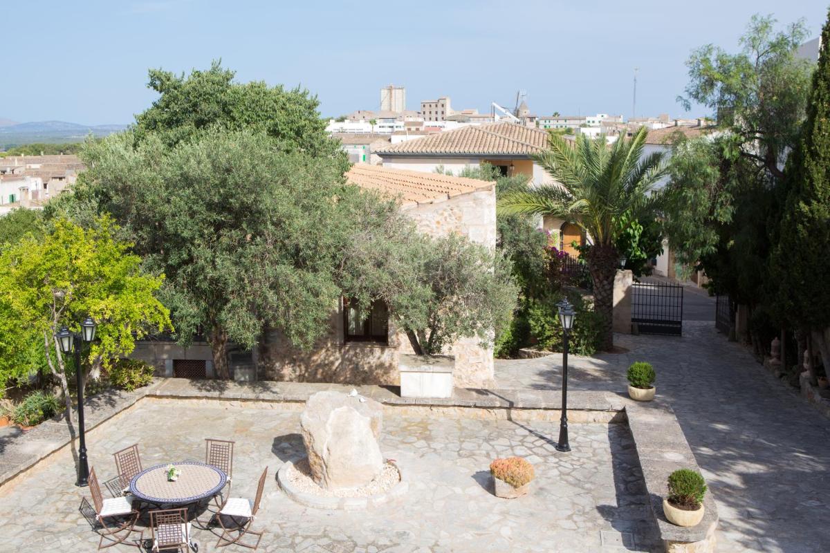Imagen de la galería de Casa Font i Roig, en Maria de la Salut