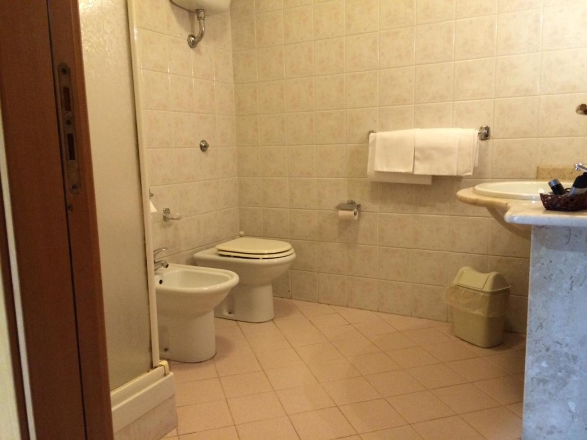 Hotel Almas - Housity