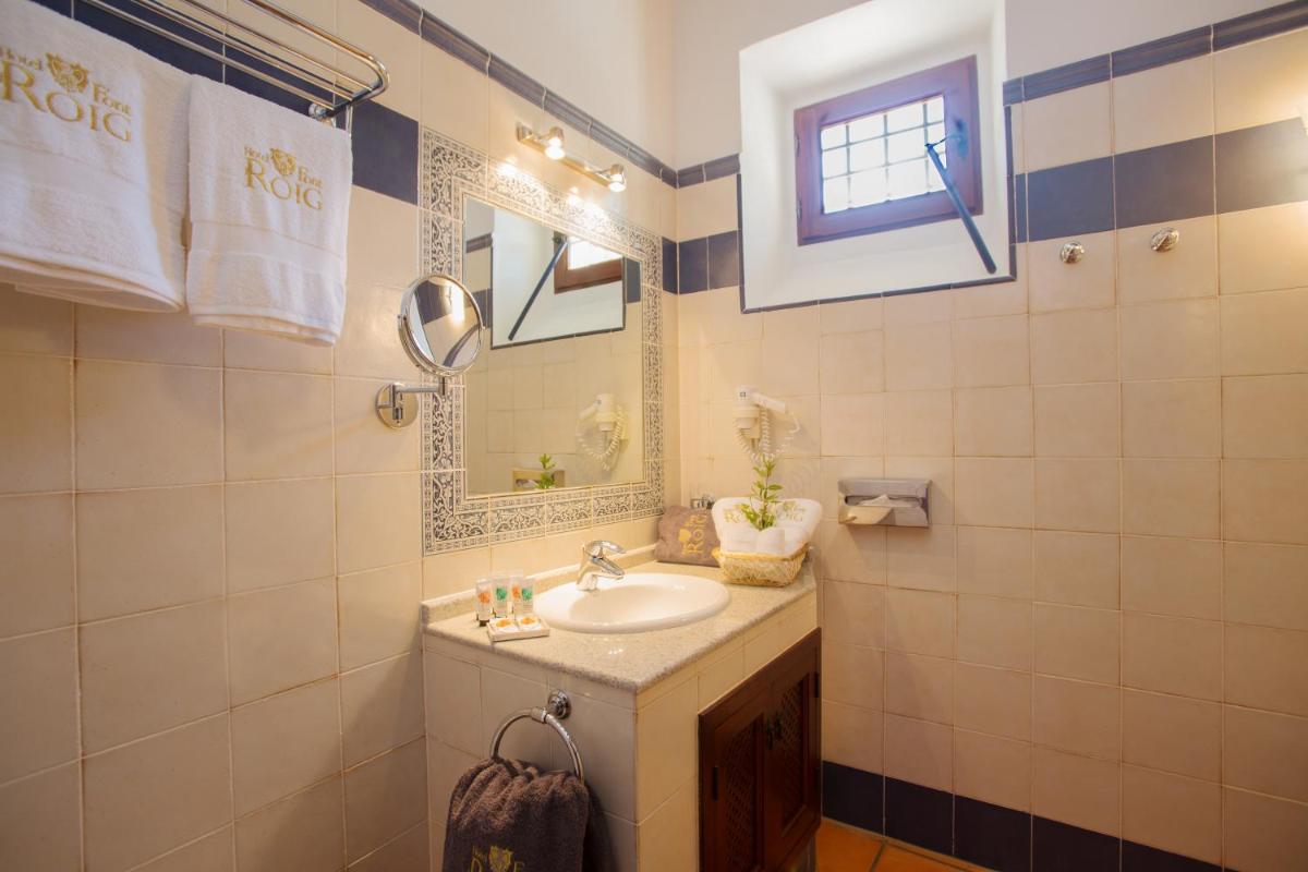 Un baño de Casa Font i Roig
