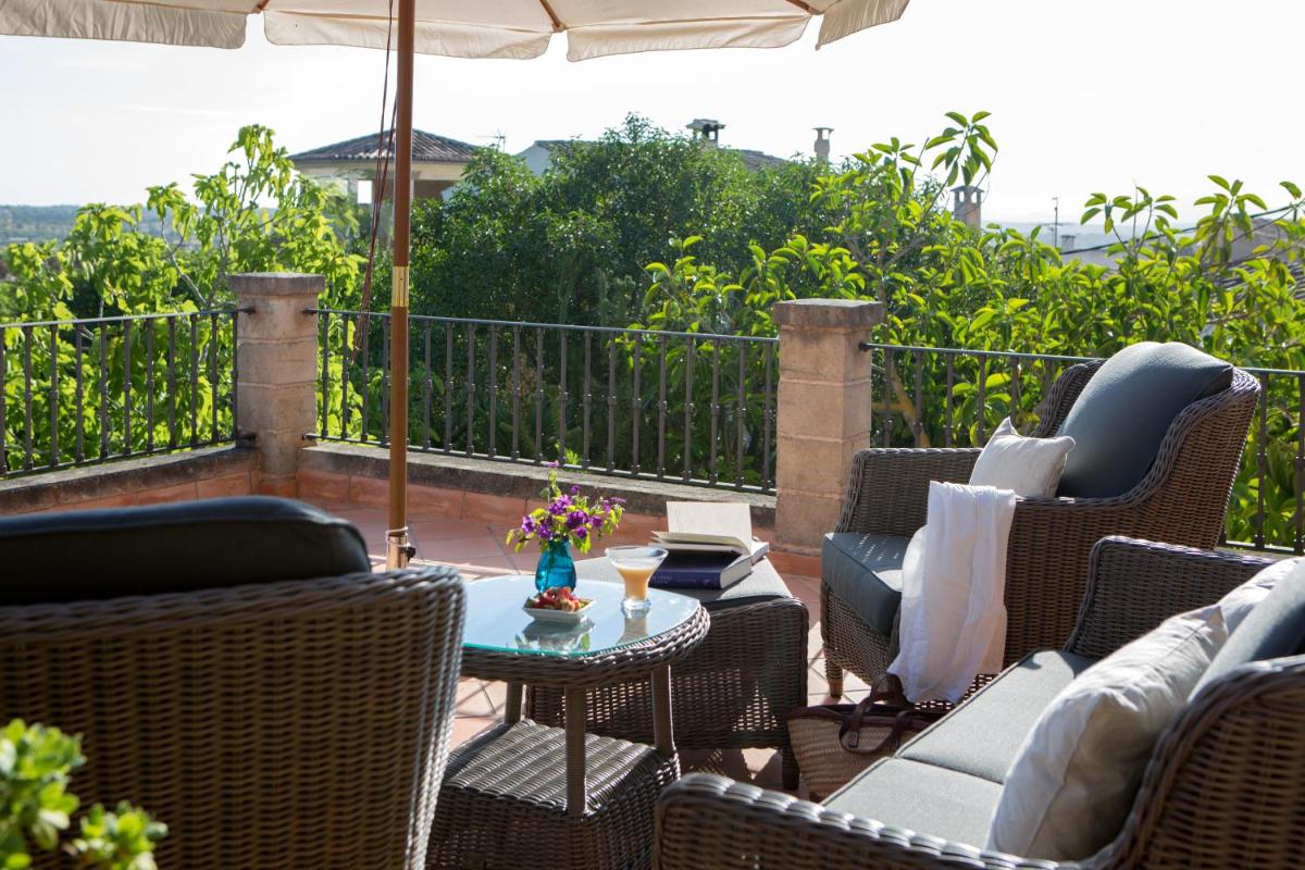 Un balcón o terraza de Casa Font i Roig