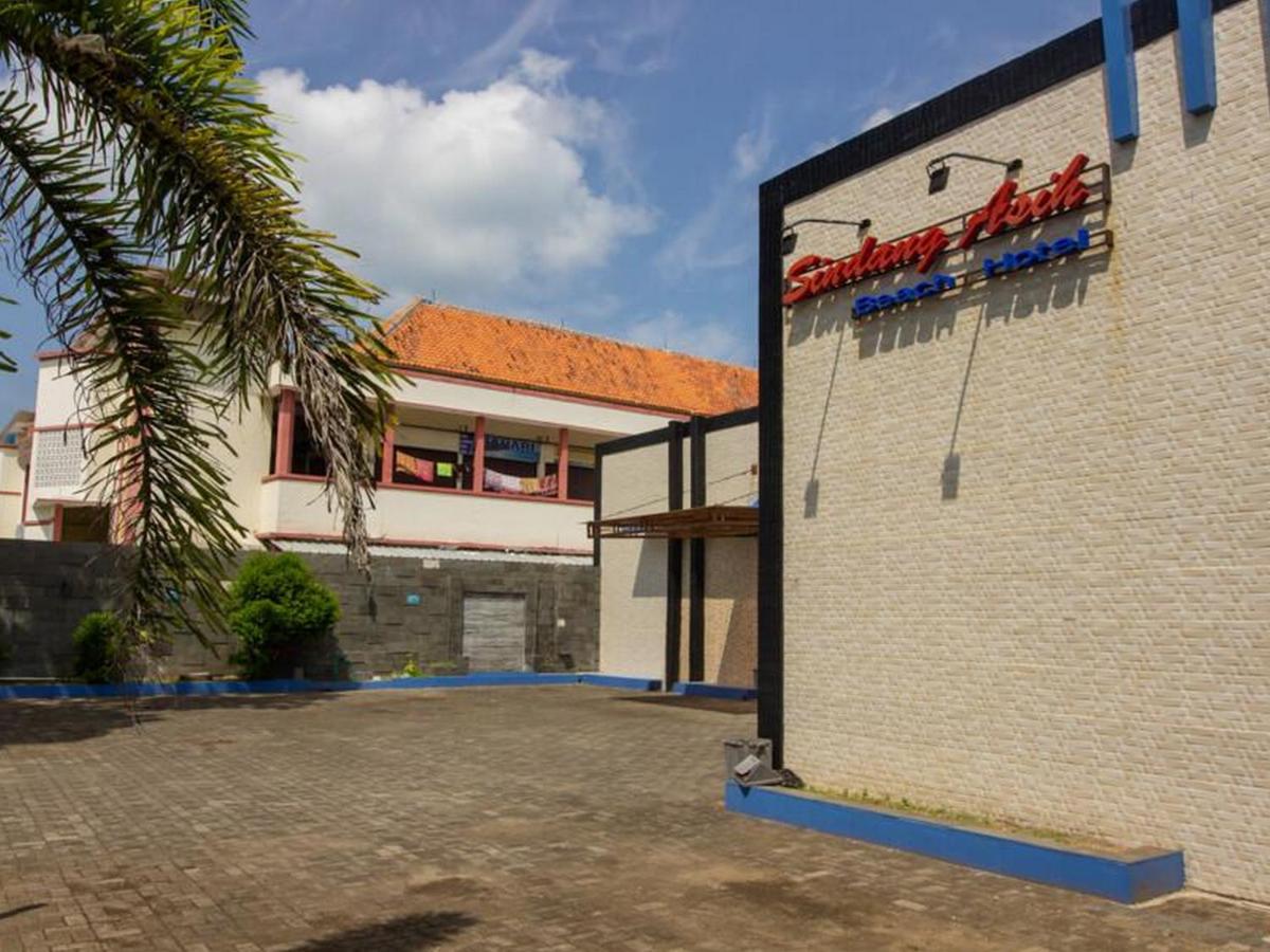 RedDoorz near Goa Panggung - Hizvo