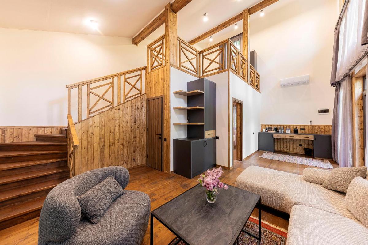 DiliJazz Hotel & Restaurant - Housity
