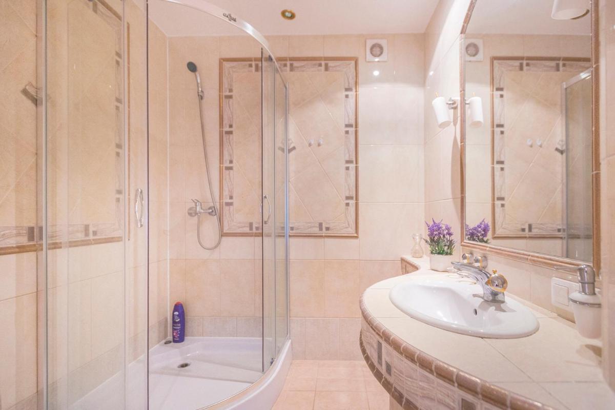 Kujawska Rooms - Housity