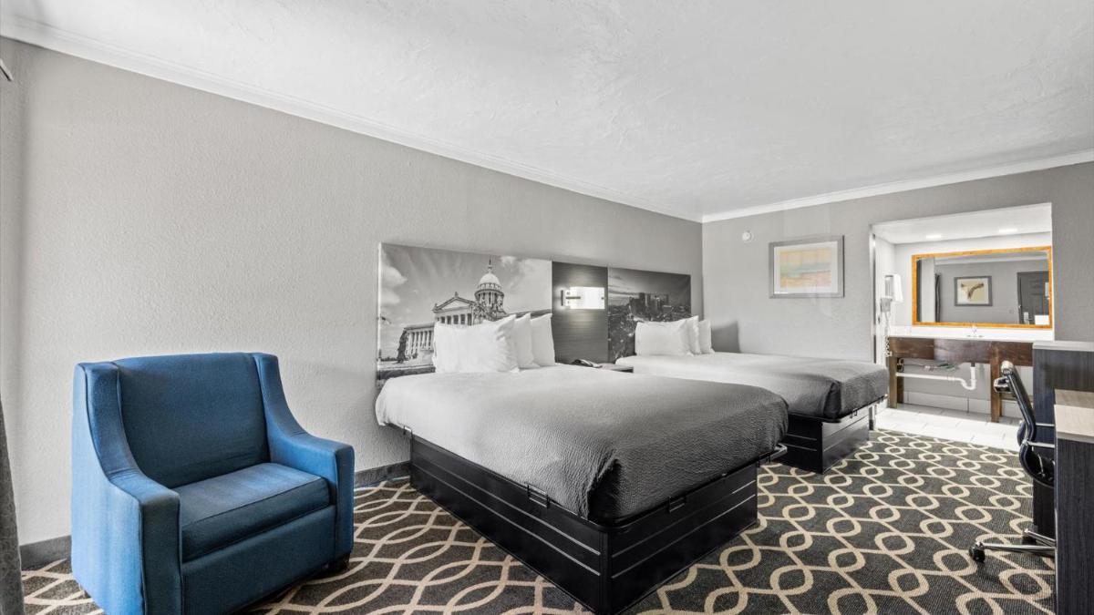 Super 8 by Wyndham Norman West OK - Housity