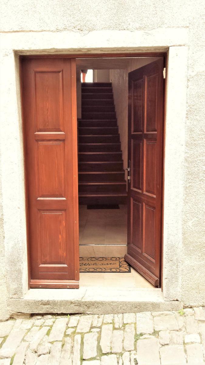 House of Veli Joze - Housity