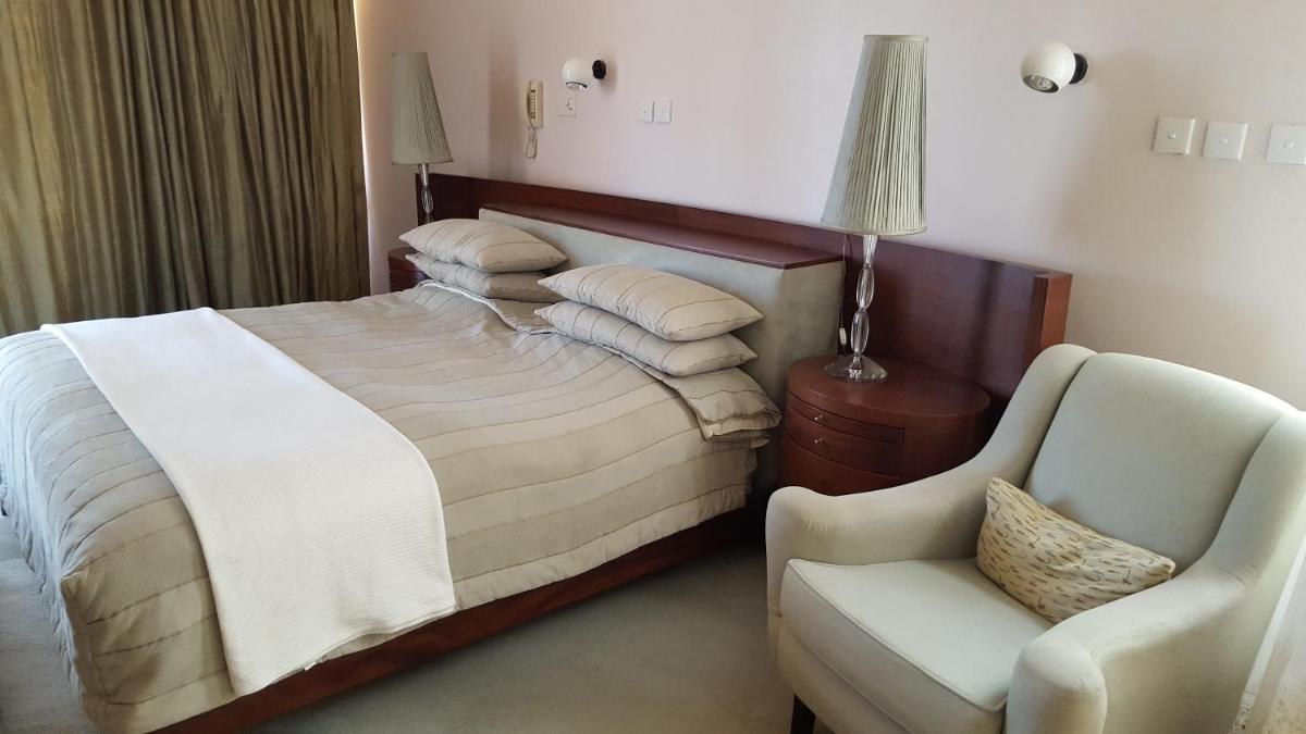 Bokmakierie Country Lodge - Housity