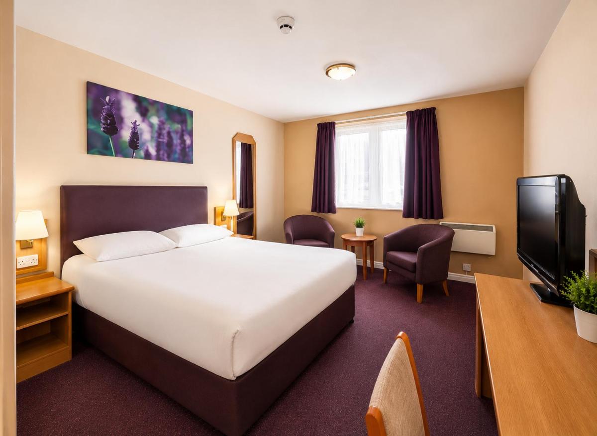 Stables Inn, Aintree - Housity