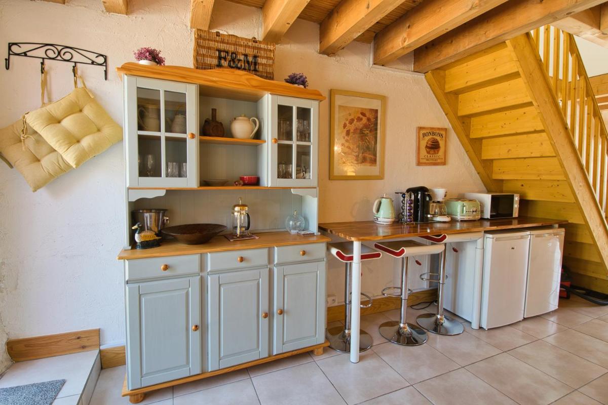 Barn Gite at La Vieille Grange, with pool in the Dordogne 3 Star - Housity