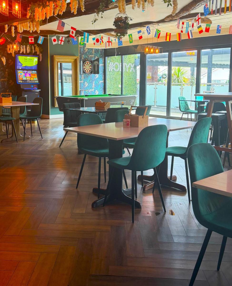 The Hillcrest Hotel - Housity