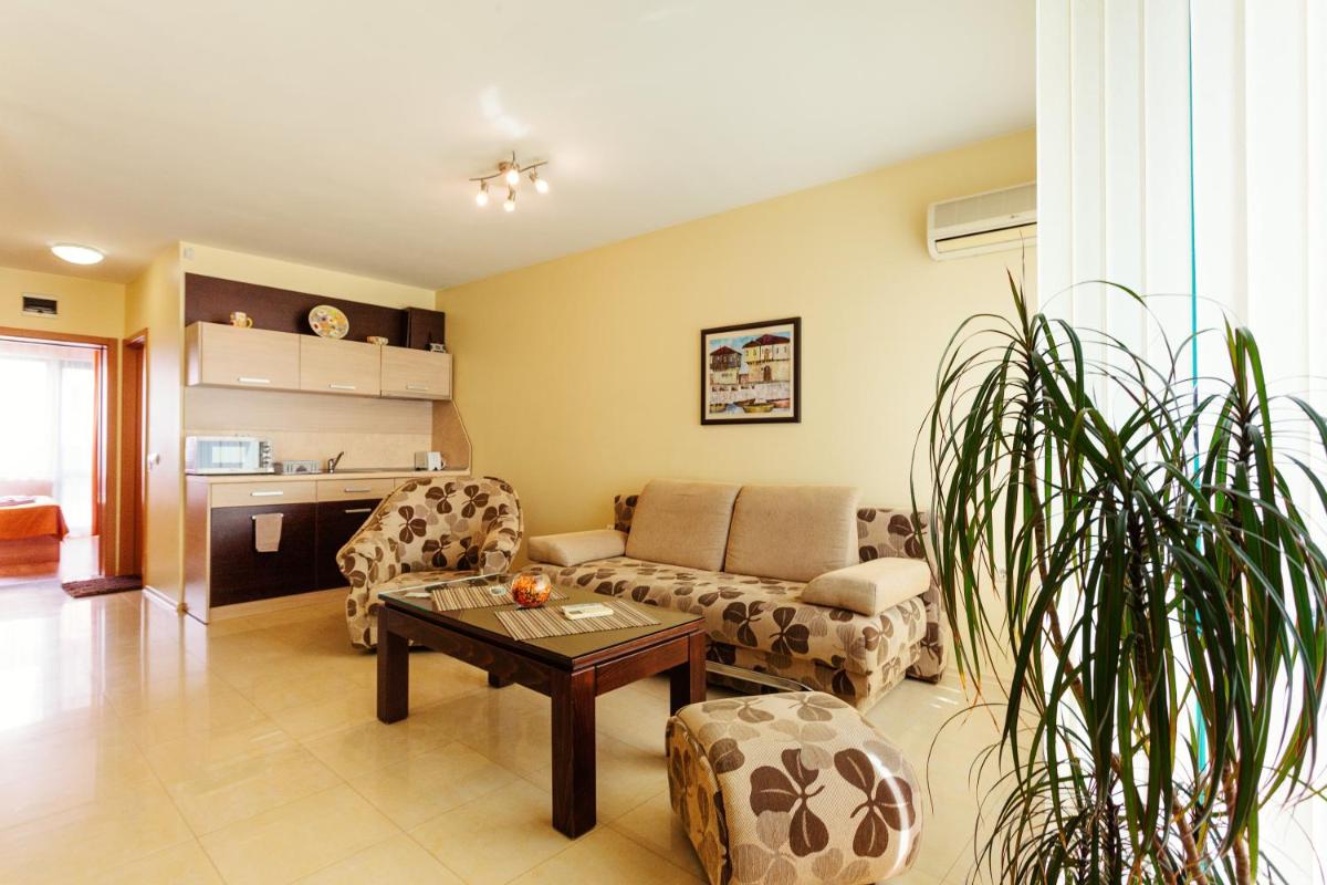 Bright House - Housity