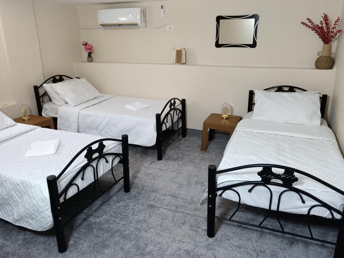 Rousan House - Housity