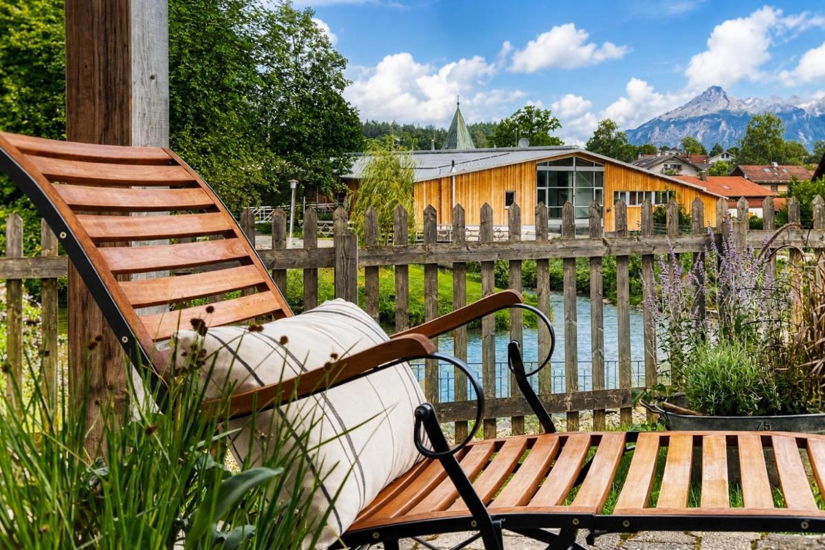 Ferienhaus Bachperle - Alpenidyll mit Kamin, Balkon oder Terrasse für Genießer - Housity