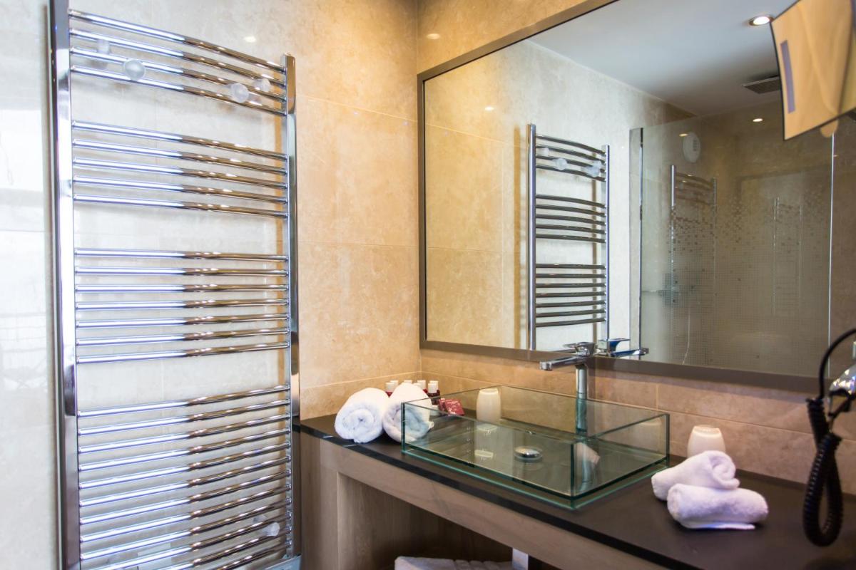 Salle de bains dans l'établissement Hôtel Taj-I Mah by Les Etincelles