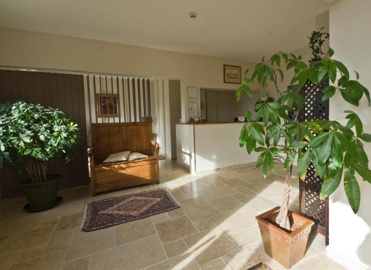 Hotel Les Oliviers - Housity