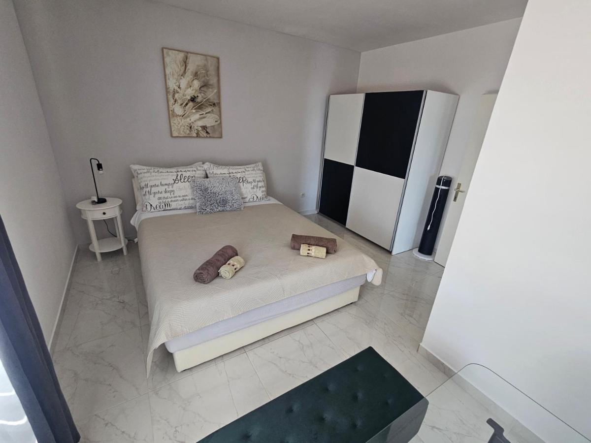 Apartments Aurora - Housity