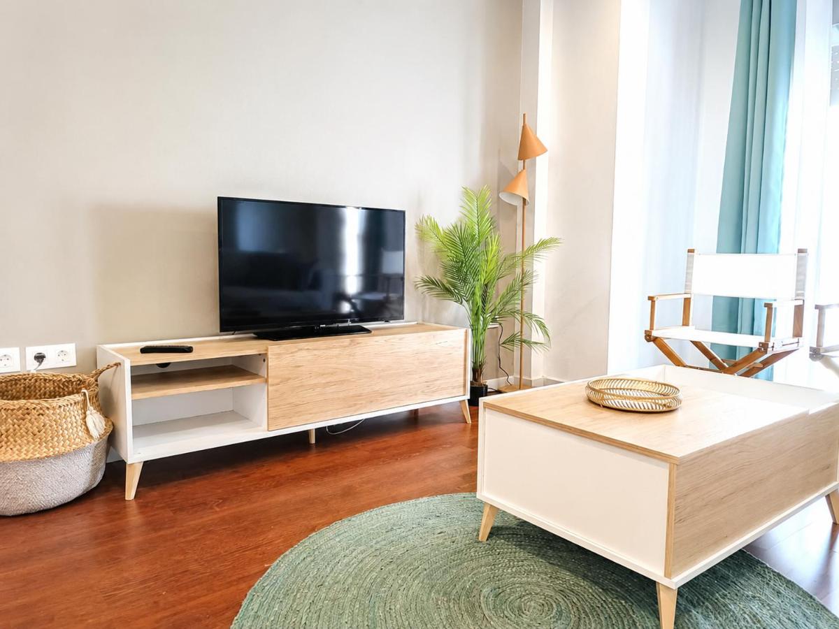 Expoholidays - Apartamentos Rueda Lopez - Housity