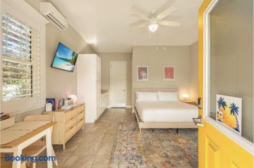 Sunny Side Cottages - Housity