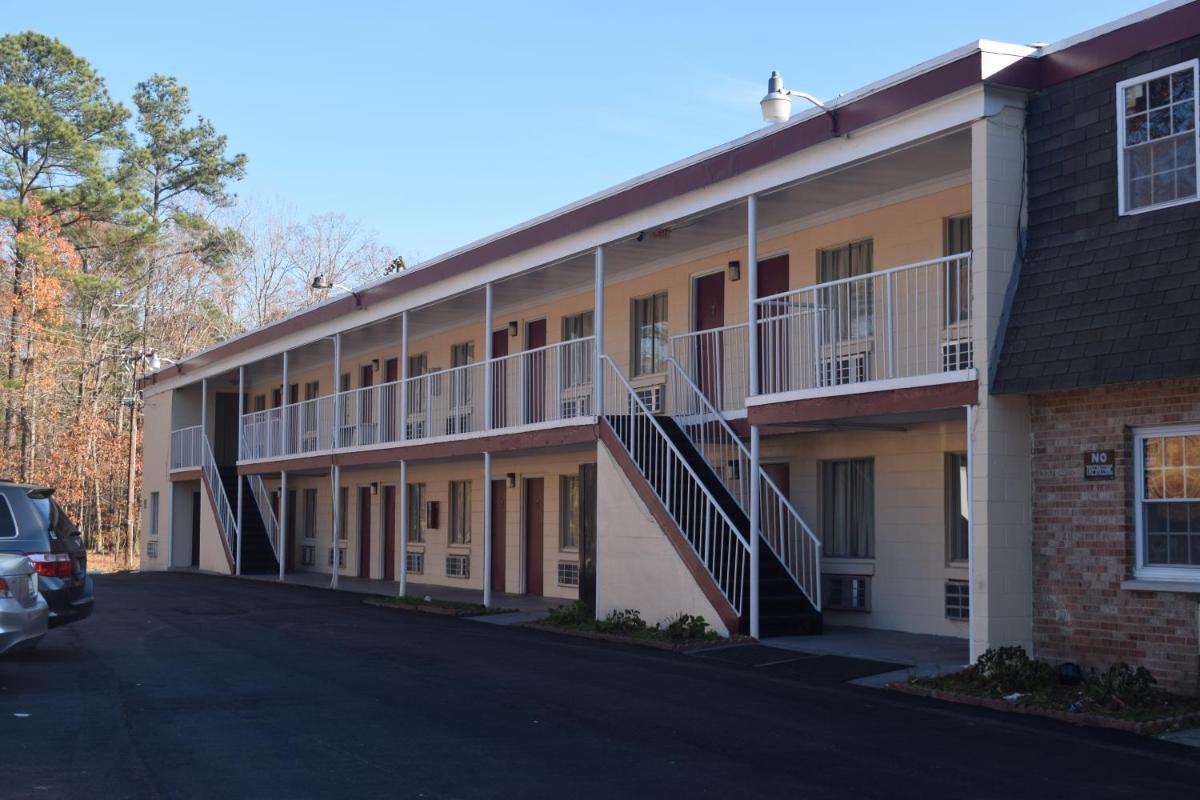 Fort Eustis Inn - Housity