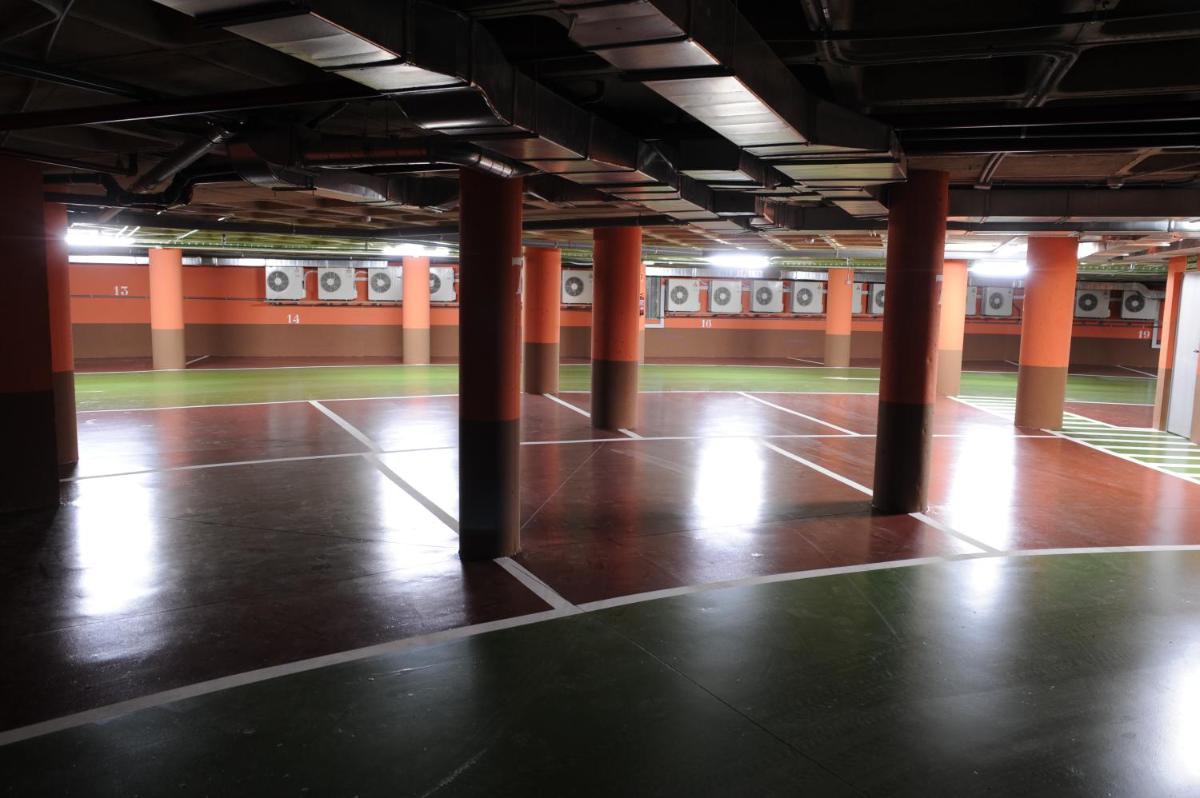 Instalaciones para jugar a tenis o squash en Cumbria Spa Hotel 3* Sup o alrededores