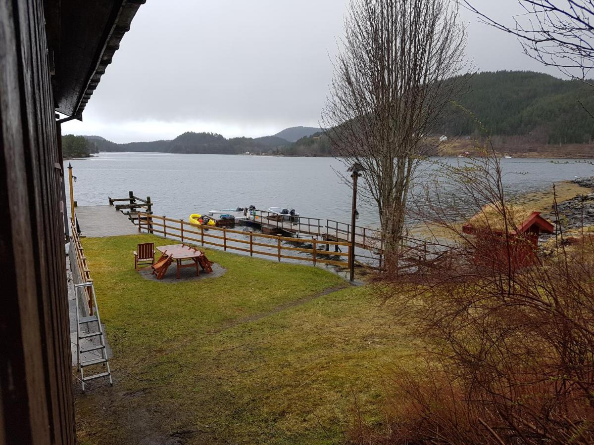 Nesheim Cabin-By-The-Sea - Housity