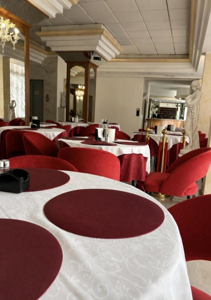 Hotel Excelsior - Housity
