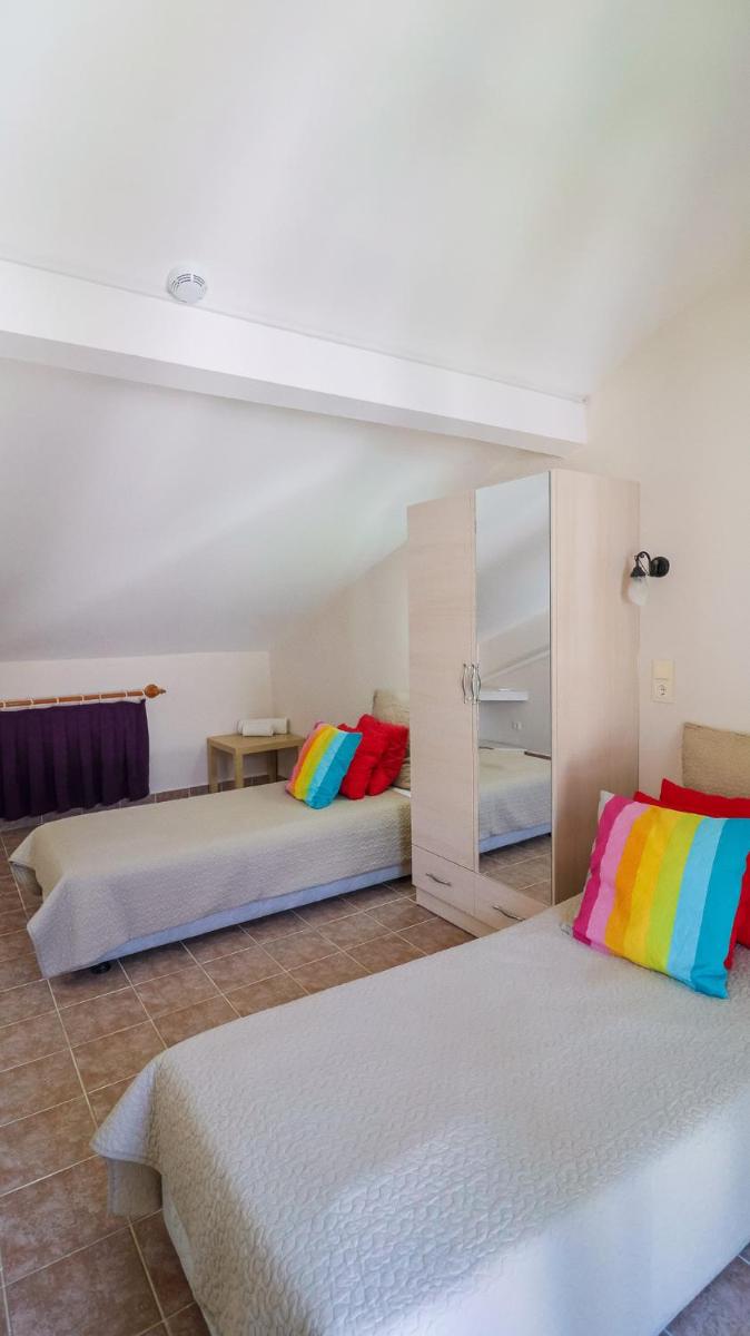 Aydos Hotels & Breeze Restaurant - Housity