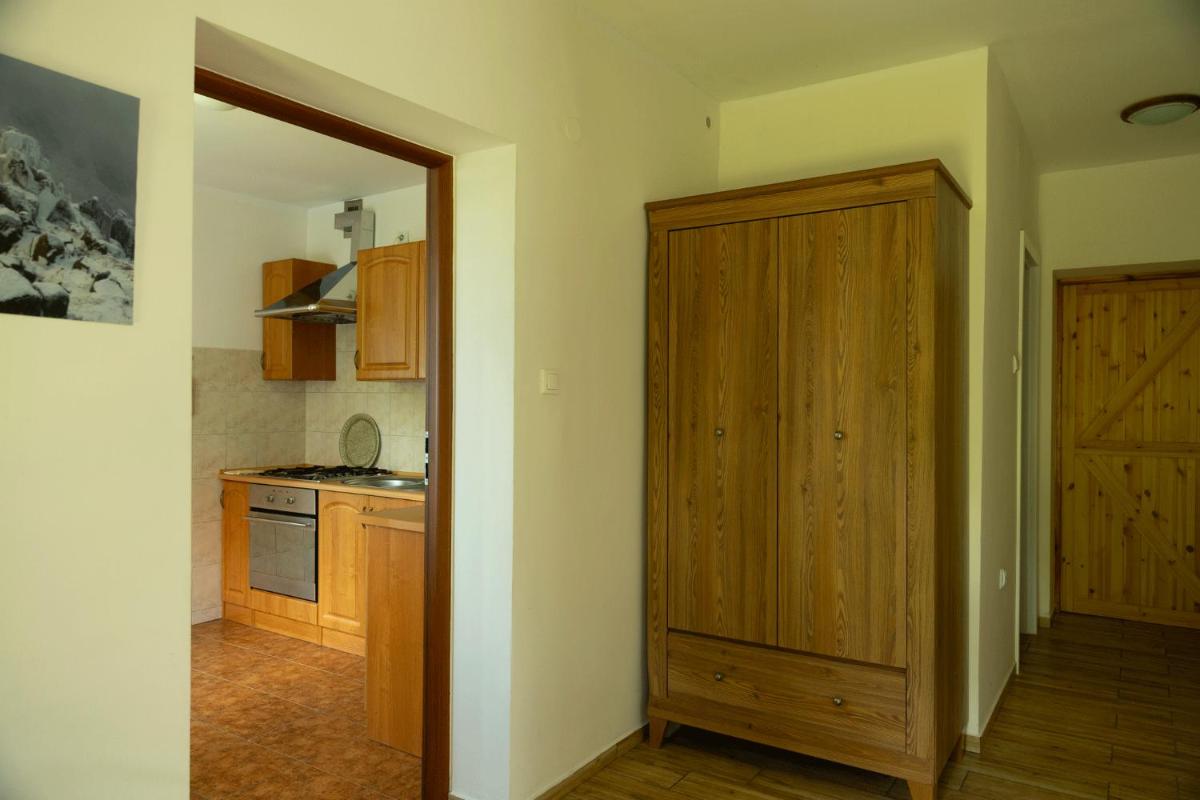 Pod Świerkiem - Housity