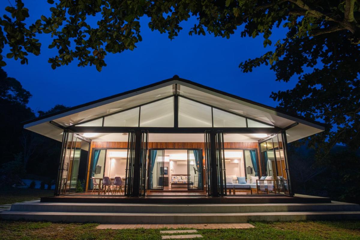 Anatta The Cliff House - Housity