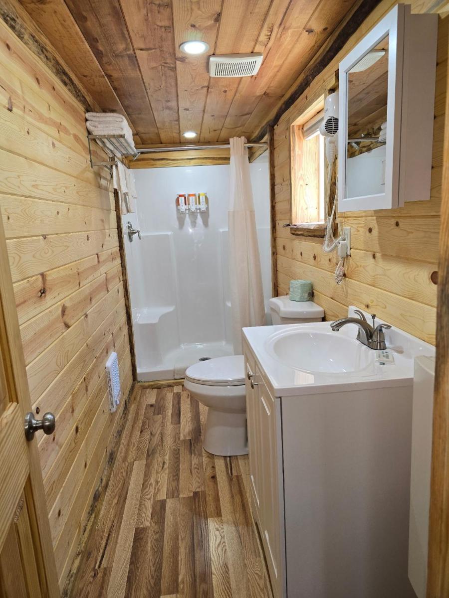 Rimrock Lodge LLC - Housity