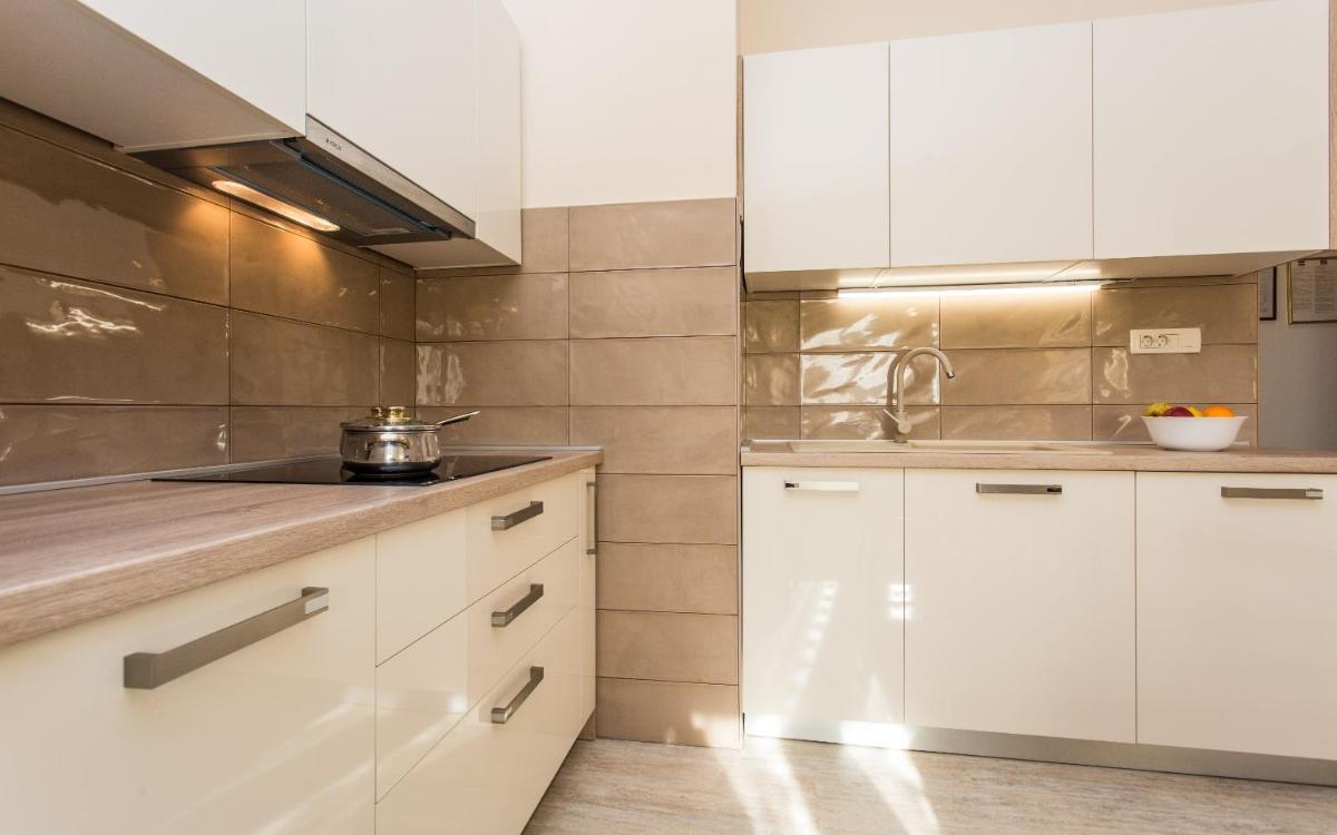 Apartments Polonijo - Hizvo