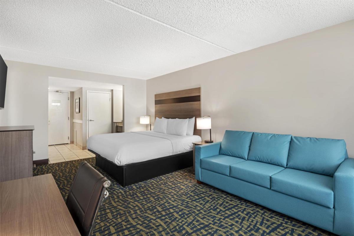 Best Western Plus Chesapeake Bay-Norfolk - Housity