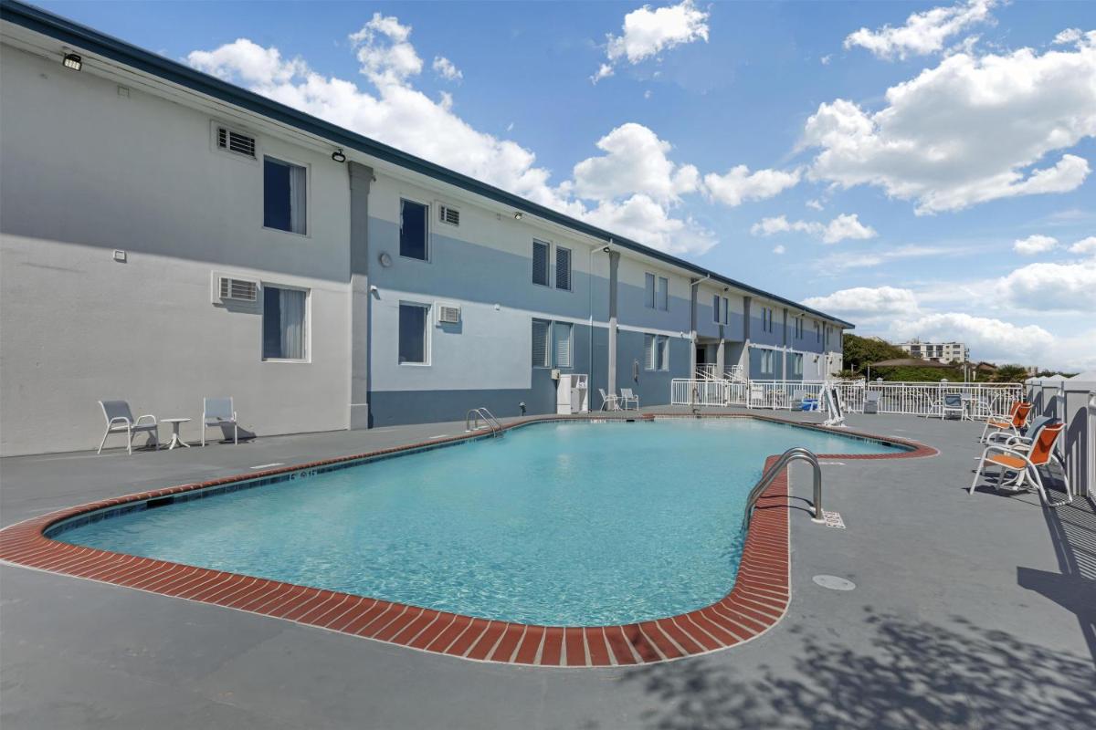 Best Western Plus Chesapeake Bay-Norfolk - Housity