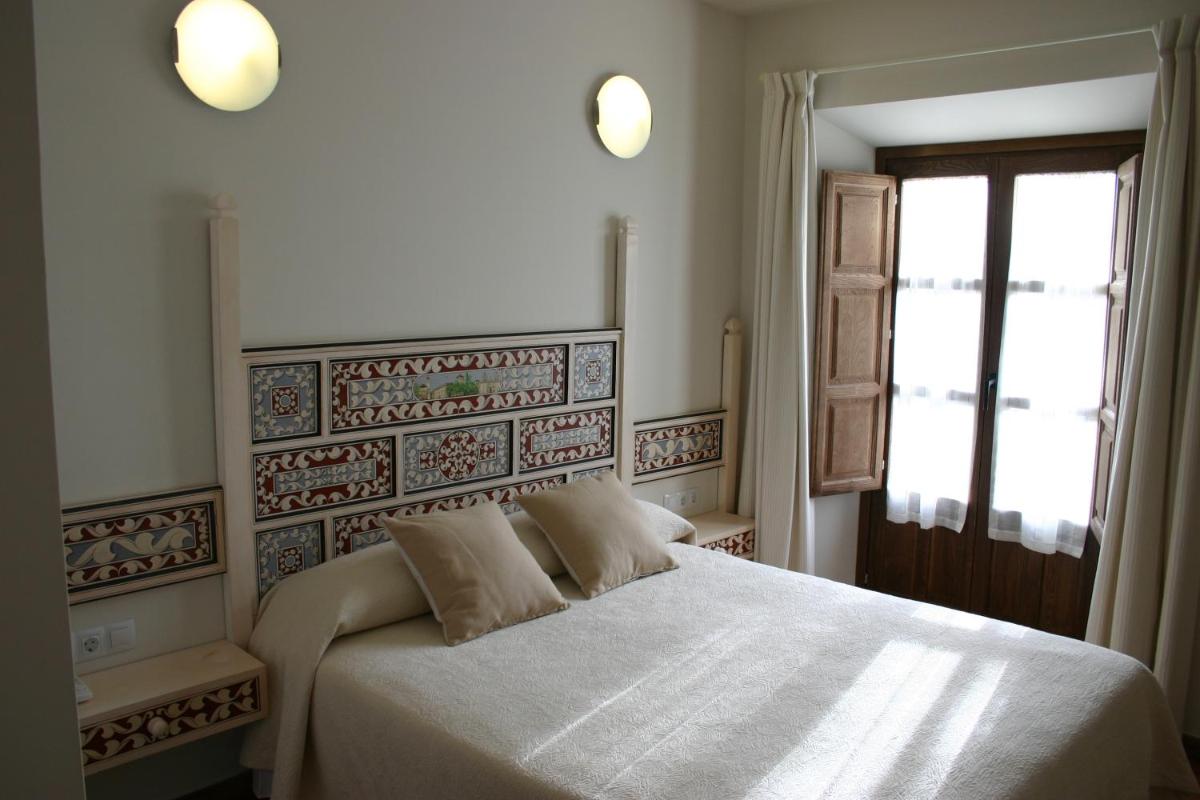 Hostal Santa María de Úbeda - Housity
