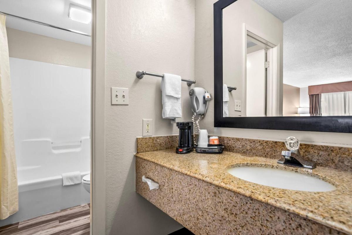 Quality Inn Louisville MS - Housity