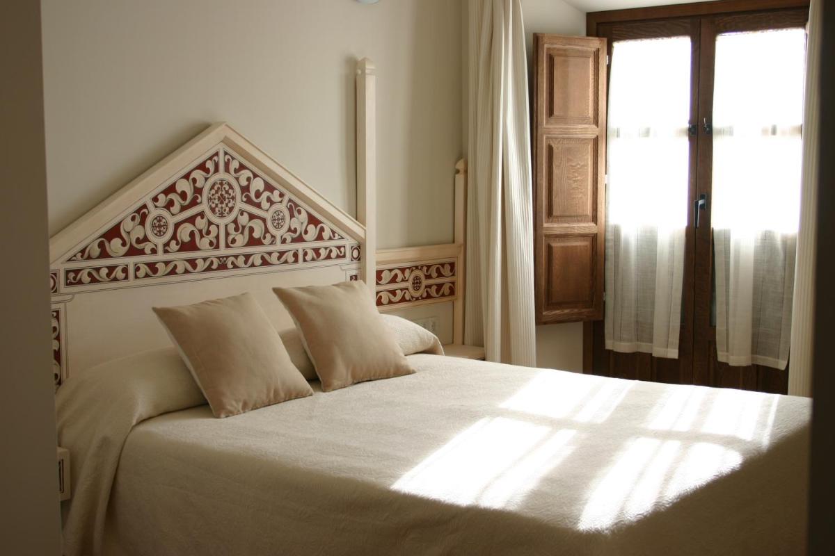 Hostal Santa María de Úbeda - Housity