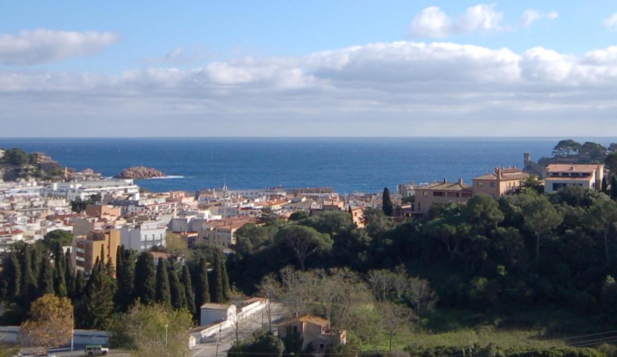 LETS HOLIDAYS SEA VIEWS APARTMENT & POOL in SA GABARRA - Housity