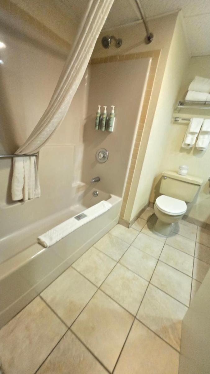 Best Western Clifton Park - Housity