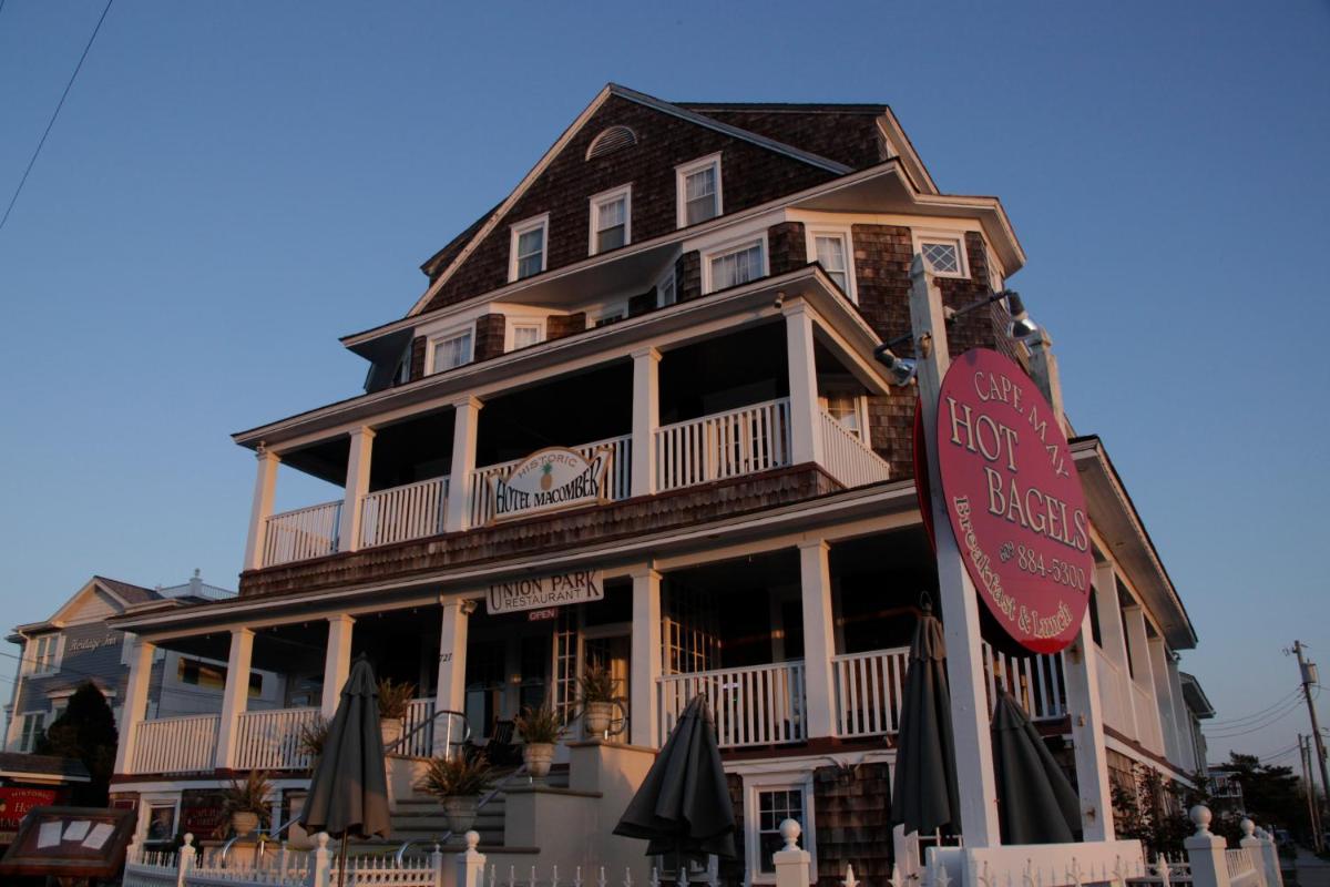 Hotel Macomber ADULTS ONLY - Housity