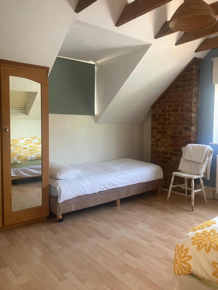 Homely holiday house in central Sevenoaks - Housity