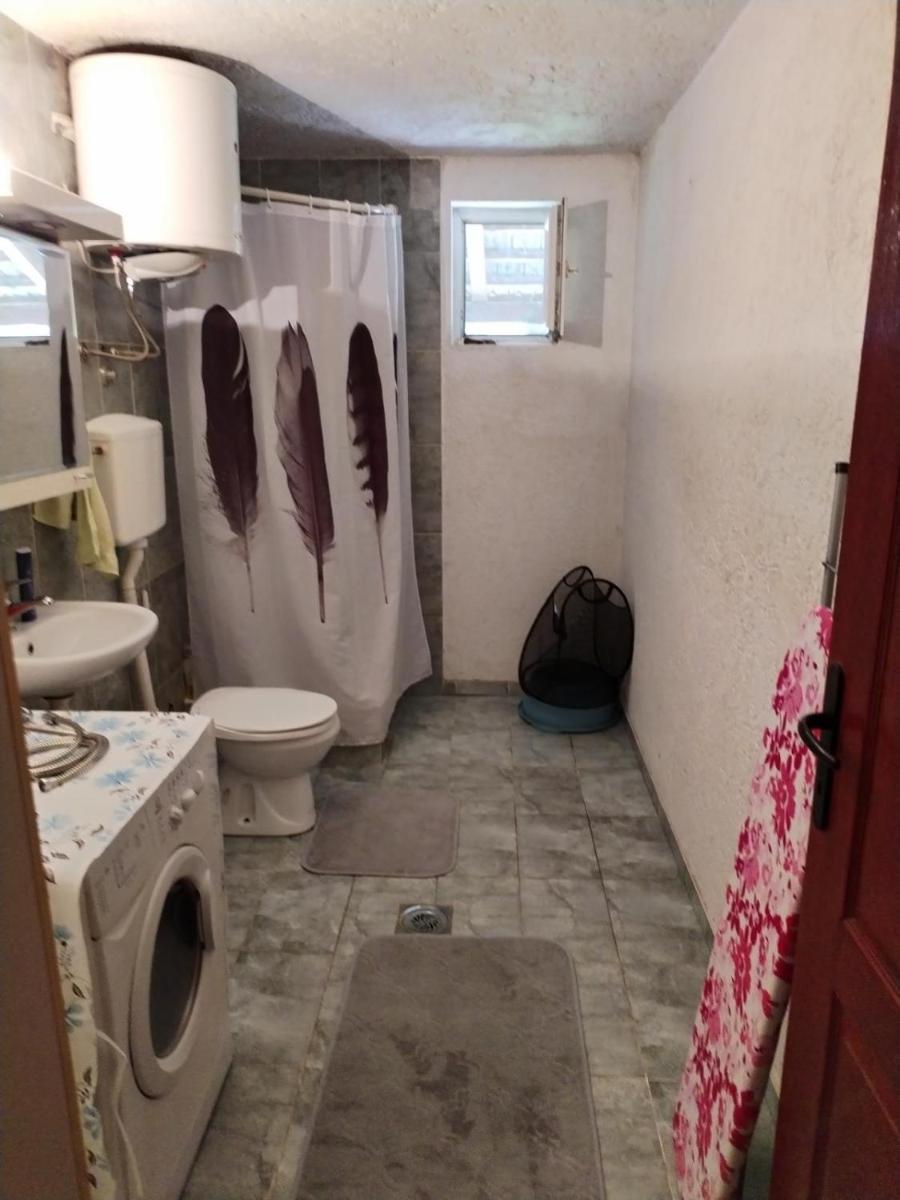 Banatski kućerak Perlez - Housity
