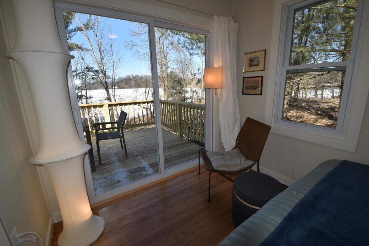 Sturgeon Pool Lake House - Housity